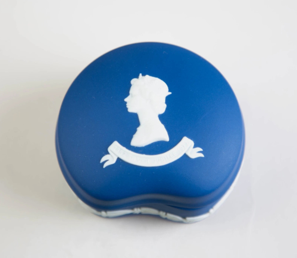 Wedgwood | Royal Blue Jasperware Queen Elizabeth Silver Jubilee‎ Bean Box & Lid